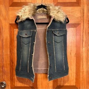 Groggy faux fur jean vest